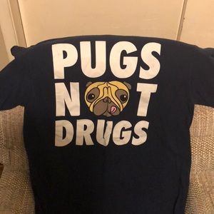Cute pugs not drugs t-shirt